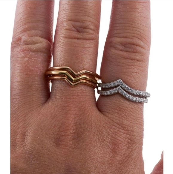 Tiffany & Co. V Band Rings - Picture 3 of 6